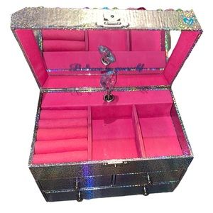 Girl’s Jewelry box